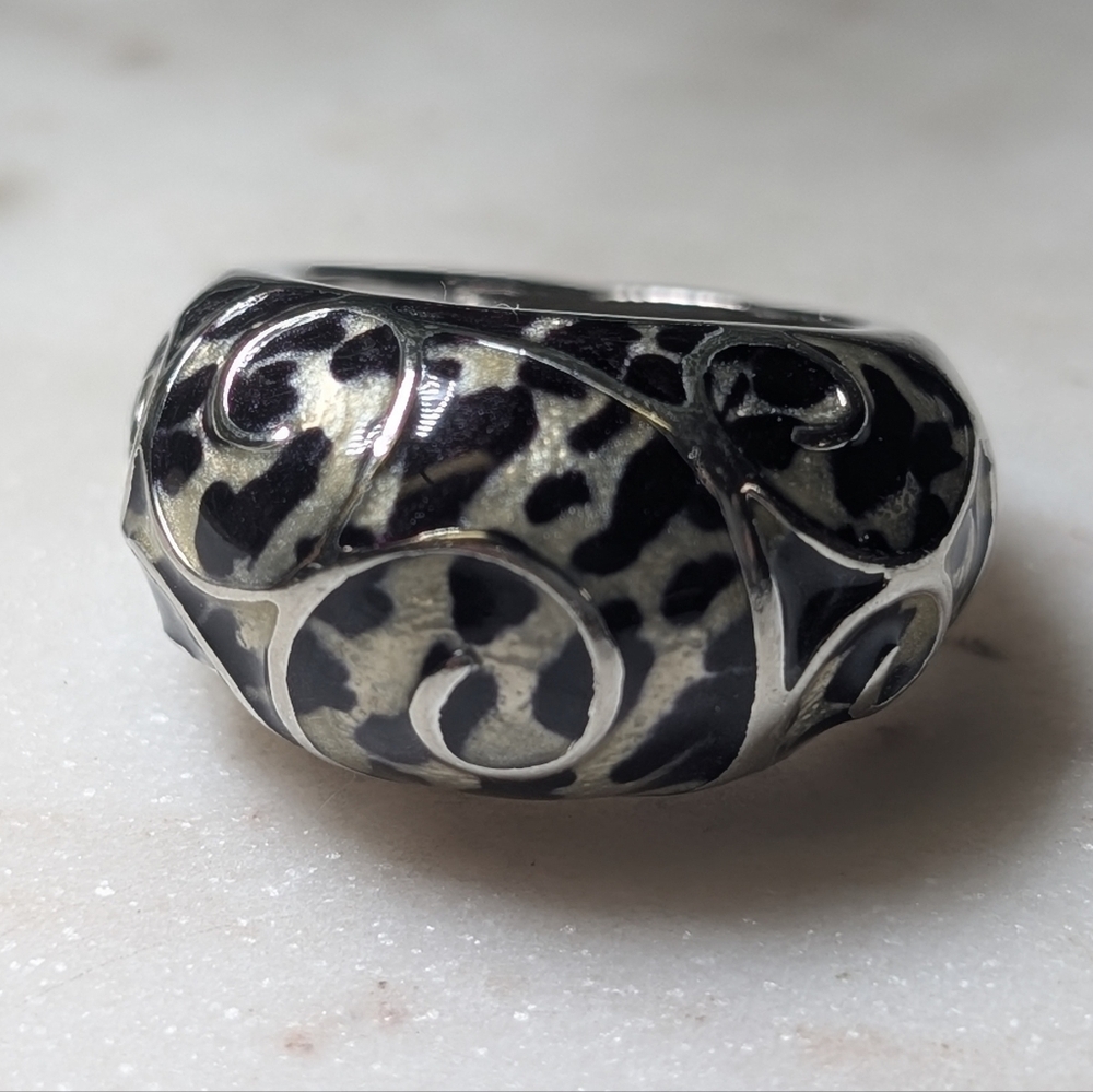 Cocktail Ring - Leopard and Silver Tone Swirl Design
